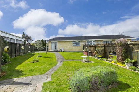 Photo of property in 1/21 Denver Grove, Totara Park, Upper Hutt, 5018
