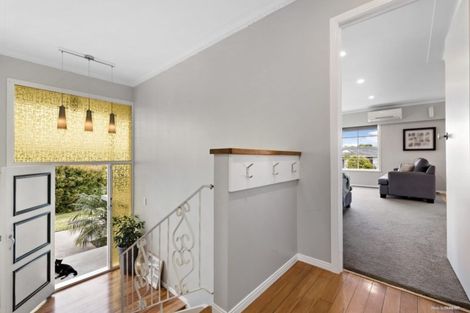 Photo of property in 13 Winslow Heights, Pahurehure, Papakura, 2113