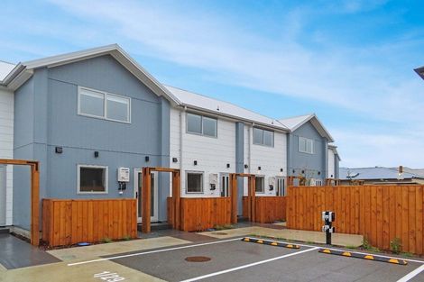 Photo of property in 4/29 Waiwhetu Road, Waiwhetu, Lower Hutt, 5010