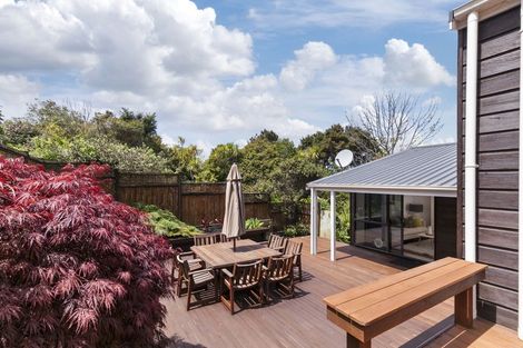 Photo of property in 1/9 Reynolds Place, Torbay, Auckland, 0630