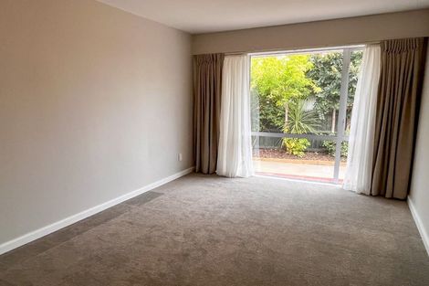 Photo of property in 180 Centaurus Road, Saint Martins, Christchurch, 8022