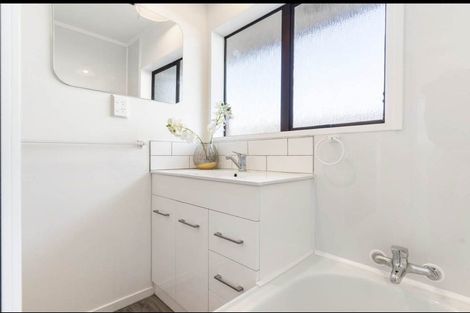 Photo of property in 2/282 Shirley Road, Papatoetoe, Auckland, 2025