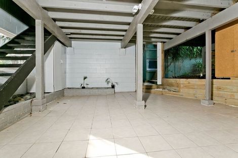 Photo of property in 2/20 Pemberton Avenue, Bayview, Auckland, 0629