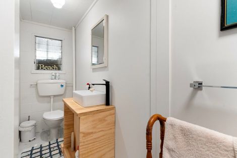 Photo of property in 12 Dixon Street, Carterton, 5713