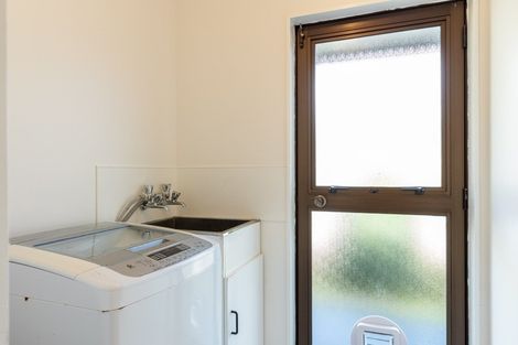 Photo of property in 517 Mangorei Road, Highlands Park, New Plymouth, 4312