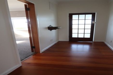 Photo of property in 168 The Ridgeway, Mornington, Wellington, 6021