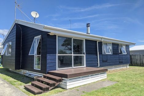 Photo of property in 124 Makarini Street, Paraparaumu, 5032