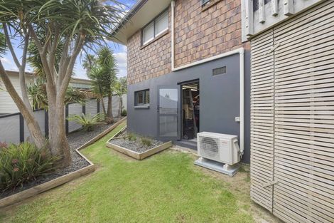 Photo of property in 28 Hawaiian Parade, Arkles Bay, Whangaparaoa, 0932