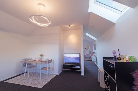 Photo of property in 35 Mckellar Drive, Jacks Point, Queenstown, 9371