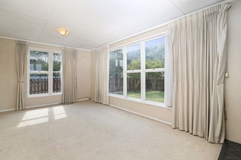 Photo of property in 16 Garrick Place, Pukehangi, Rotorua, 3015