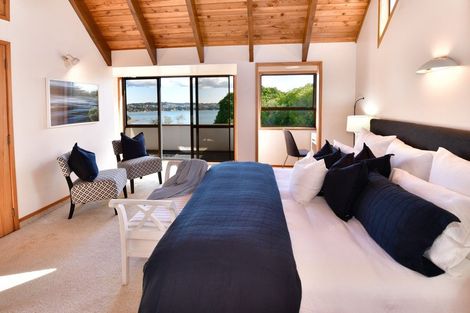 Photo of property in 1124 Whangaparaoa Road, Tindalls Beach, Whangaparaoa, 0930