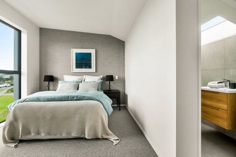 Photo of property in 53 Bearing Parade, Long Bay, Auckland, 0630