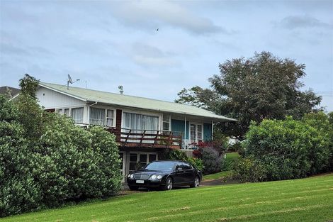 Photo of property in 2 Shortt Avenue, Mangere Bridge, Auckland, 2022
