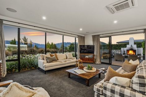 Photo of property in 5 Clearview Street, Wanaka, 9305