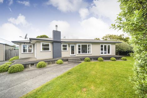 Photo of property in 18 Woburn Place, Takaro, Palmerston North, 4412