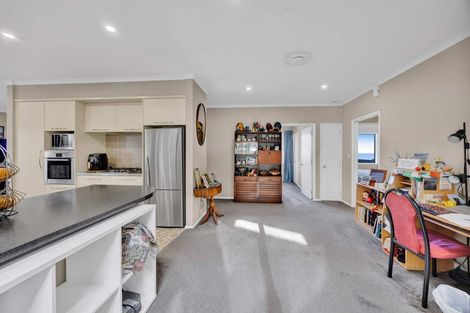 Photo of property in 2 Heaphy Road, Opunake, 4616