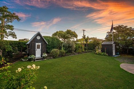 Photo of property in 71 Vauxhall Road, Devonport, Auckland, 0624