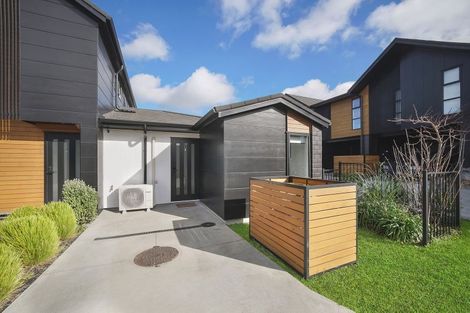 Photo of property in 8 Honowai Street, Kumeu, 0810