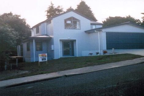 Photo of property in 1a Kathleen Street, Totara Vale, Auckland, 0627