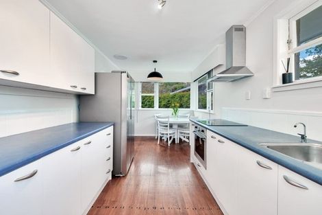 Photo of property in 28 Beverley Crescent, Hillcrest, Hamilton, 3216