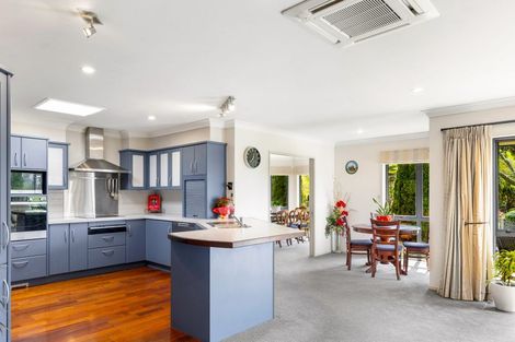 Photo of property in 41 Whangaparaoa Road, Red Beach, 0932