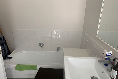 Photo of property in 1/1018 East Coast Road, Fairview Heights, Auckland, 0630