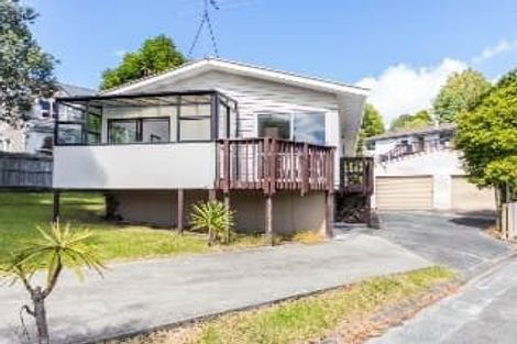 Photo of property in 71 Vandeleur Avenue, Birkdale, Auckland, 0626