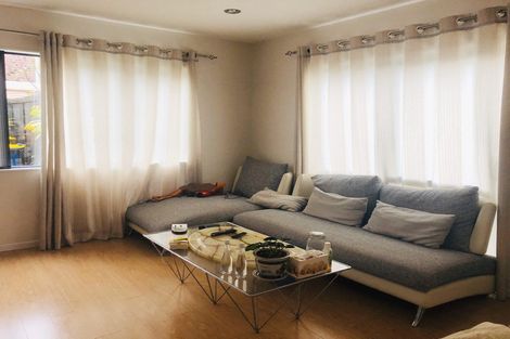 Photo of property in 10b Harrybrook Road, Green Bay, Auckland, 0604