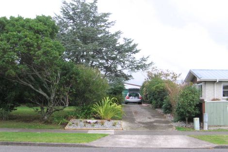 Photo of property in 20 Sylvan Avenue, Waikanae, 5036