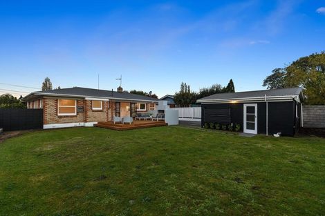 Photo of property in 15 Tudor Crescent, Chedworth, Hamilton, 3210