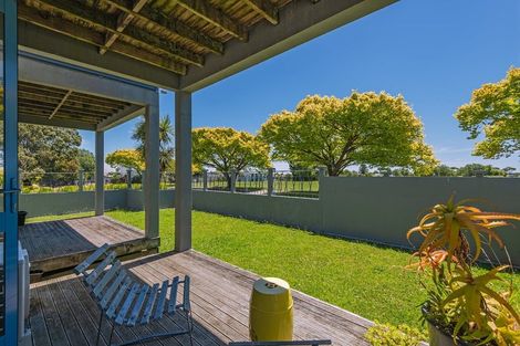 Photo of property in 16 Freyberg Street, Roslyn, Palmerston North, 4414