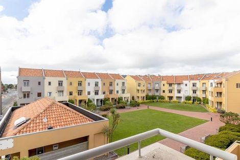 Photo of property in Marrakech Cafe, 79/305 Evans Bay Parade, Hataitai, Wellington, 6021