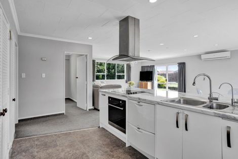 Photo of property in 14 Heaphy Road, Opunake, 4616