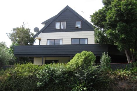 Photo of property in 2/13 Valhalla Drive, Beach Haven, Auckland, 0626