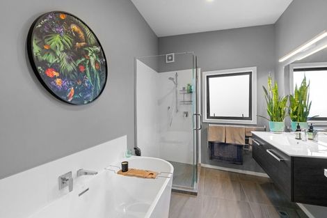 Photo of property in 3 Salmont Place, Kelburn, Wellington, 6012