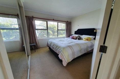 Photo of property in 12 Buckingham Crescent, Manukau, Auckland, 2025
