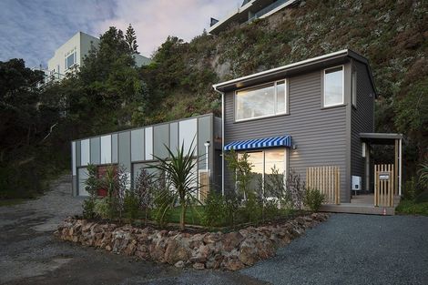 Photo of property in 44 Shelly Bay Road, Maupuia, Wellington, 6022