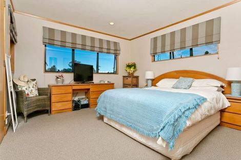 Photo of property in 2/112 Arran Road, Browns Bay, Auckland, 0630
