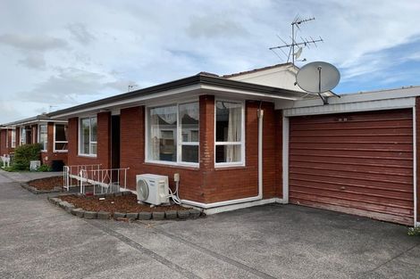 Photo of property in 2/126 Astley Avenue, New Lynn, Auckland, 0600