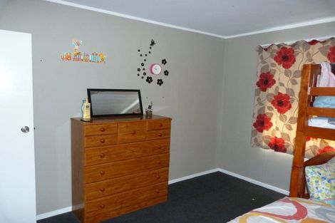 Photo of property in 2/121 Seymour Road, Sunnyvale, Auckland, 0612
