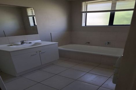 Photo of property in 41 Keri Vista Rise, Papakura, 2110