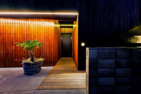 Photo of property in 12a Baring Terrace, Strandon, New Plymouth, 4312