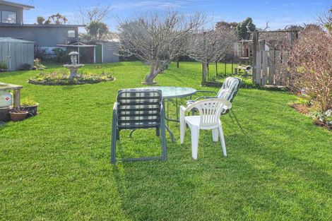 Photo of property in 23 Seabury Avenue, Foxton Beach, Foxton, 4815