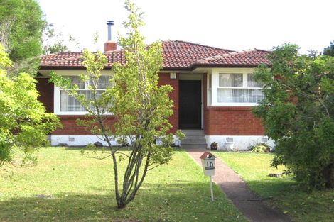 Photo of property in 10 Ashbourne Place, Glendene, Auckland, 0602