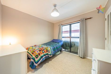 Photo of property in 325 Wellington Road, Wainuiomata, Lower Hutt, 5014