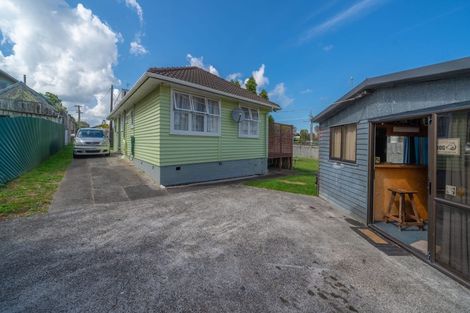 Photo of property in 2a Brandon Road, Glen Eden, Auckland, 0602