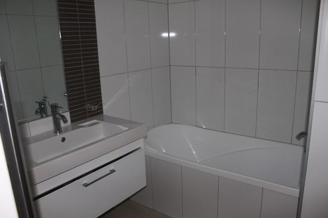 Photo of property in Bellagio Apartments, 2b/39 Taranaki Street, Te Aro, Wellington, 6011