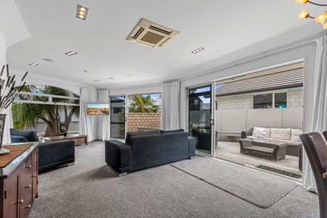 Photo of property in 49 Oceania Sands Way, Papamoa Beach, Papamoa, 3118