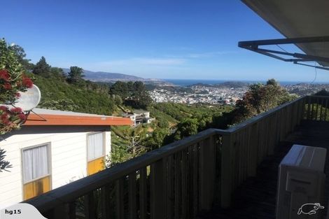 Photo of property in 6 Middlesex Place, Northland, Wellington, 6012