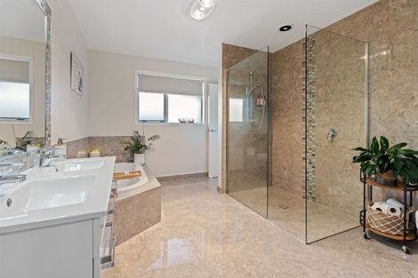 Photo of property in 19 Double Bay Road, Pyes Pa, Tauranga, 3112